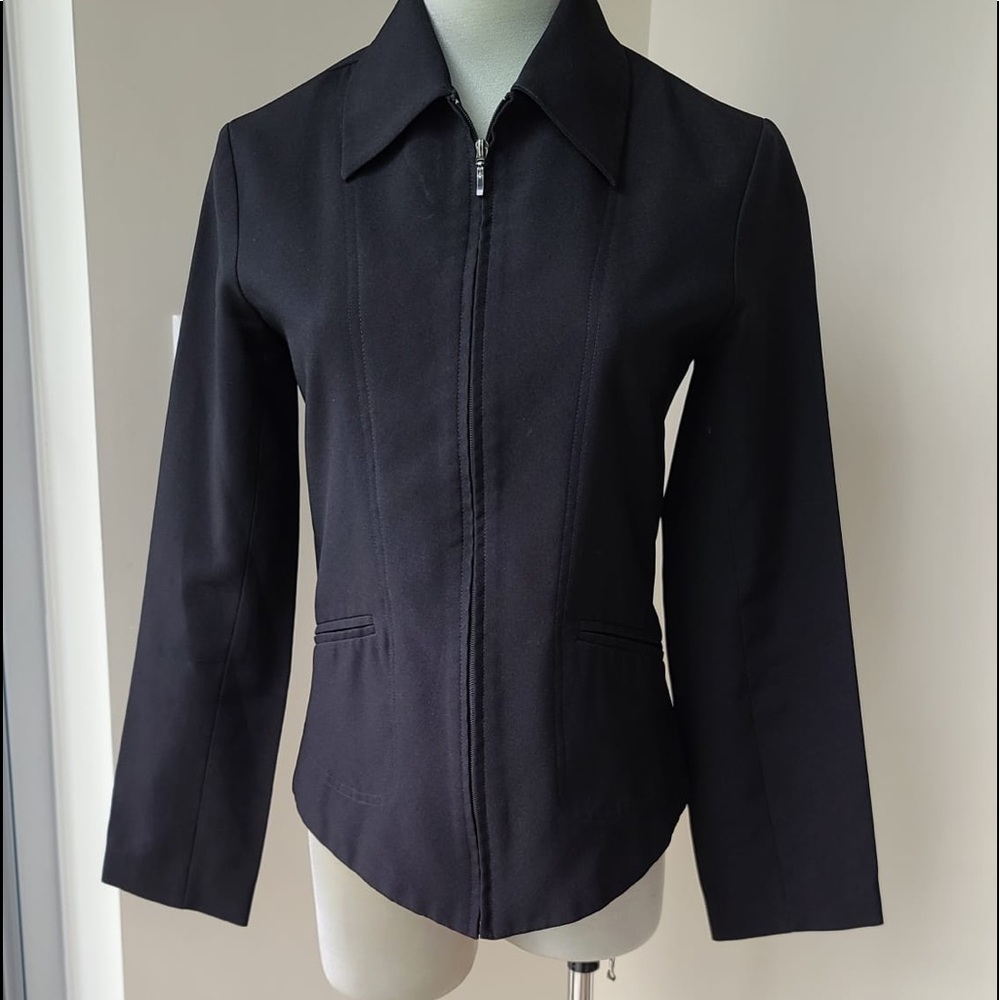 Beutiful Jacket - Picture 5 of 9